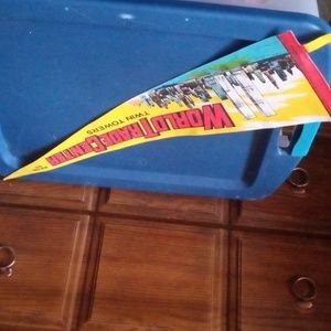 1976 World Trade Twin Towers Pendant